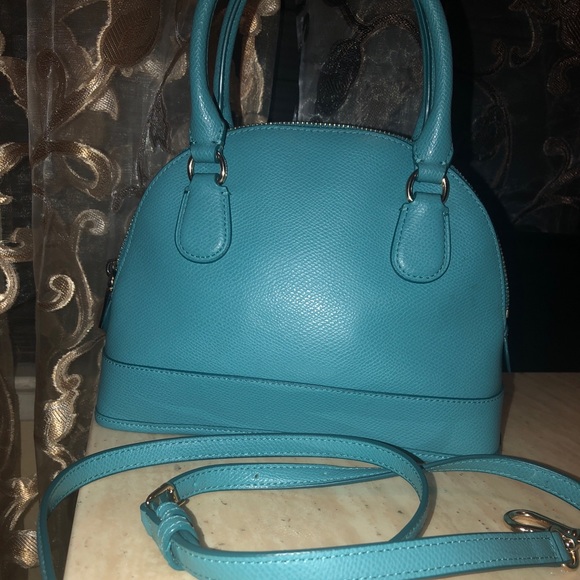 Coach - Picture 2 of 4